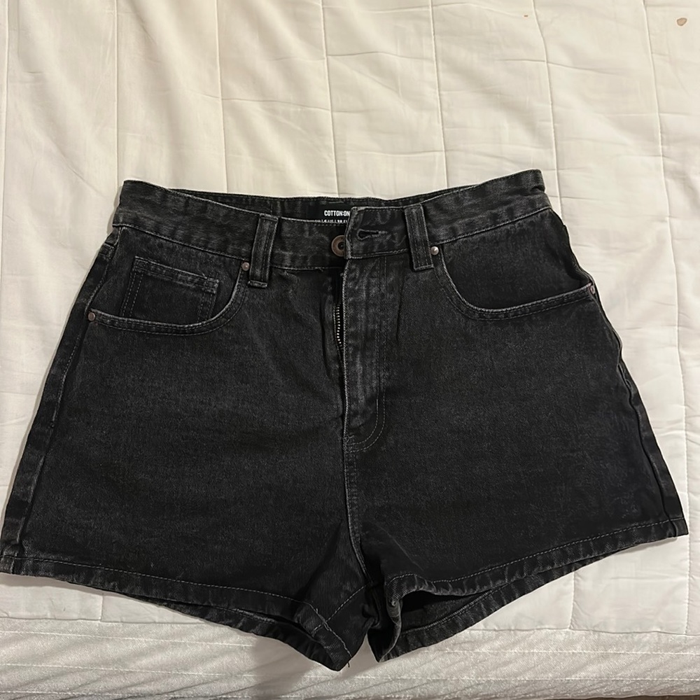 Cotton On Black High Rise Mom Jean Shorts